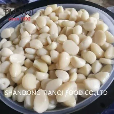 2022 Tỏi bóc vỏ ngâm nước muối trong thùng vụ mùa mới