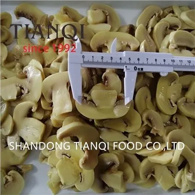 Nấm trắng thái lát chất lượng cao ngâm nước muối trong thùng